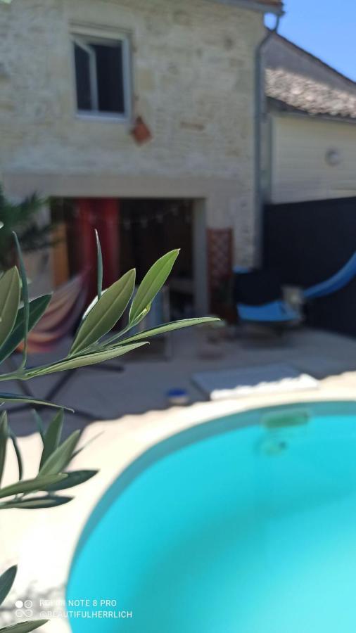 Belle Chambre D'Hote Pour 2 A 4 Personnes Appartement Chef-Boutonne Buitenkant foto