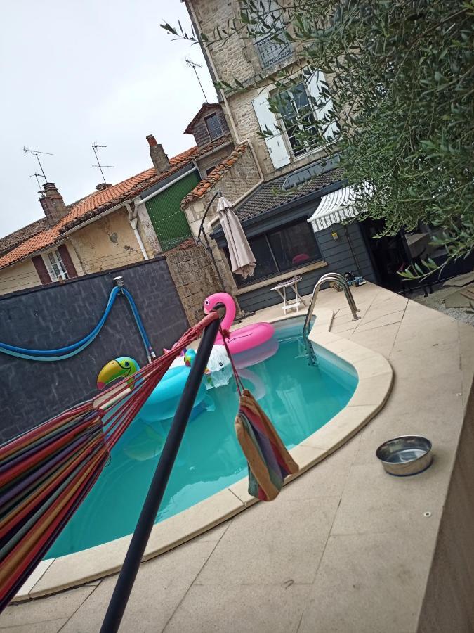 Belle Chambre D'Hote Pour 2 A 4 Personnes Appartement Chef-Boutonne Buitenkant foto